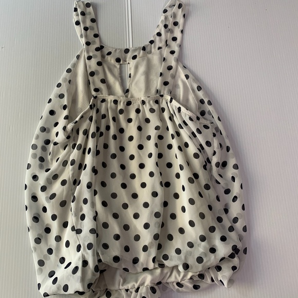 White and black polka dot top - Picture 4 of 6